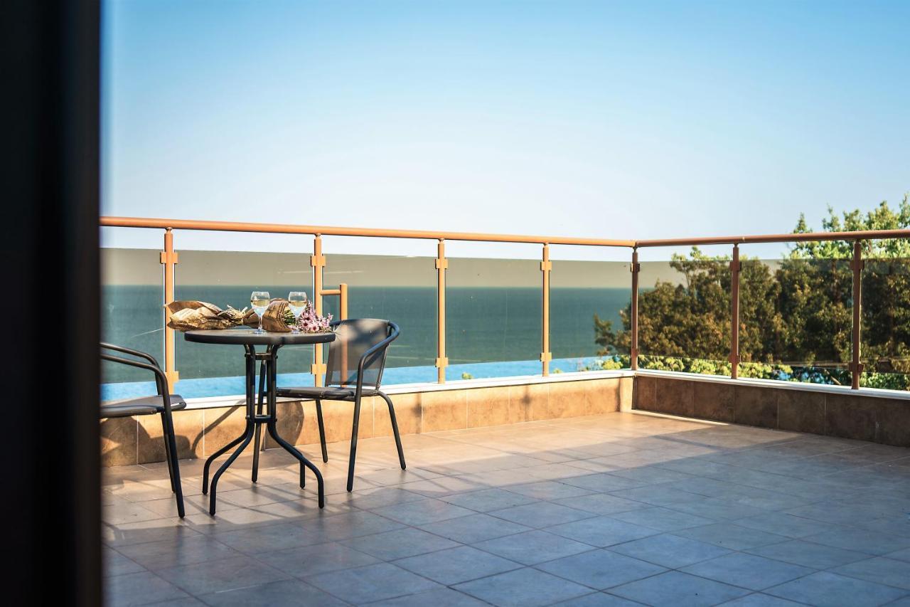 ابزور Moreto Seaside Aparthotel المظهر الخارجي الصورة