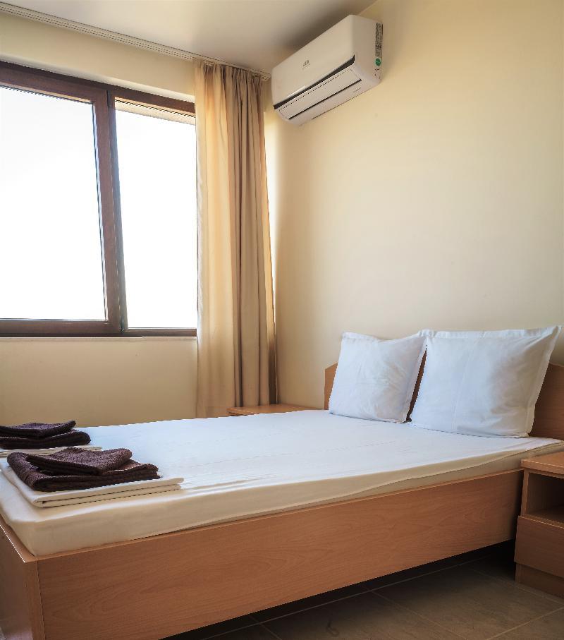 ابزور Moreto Seaside Aparthotel المظهر الخارجي الصورة